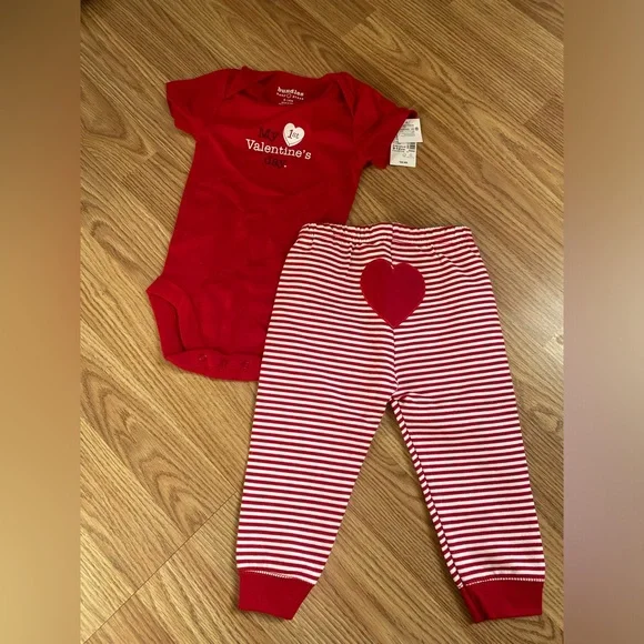 Bundles Baby Place My First Valentines Day 9-12 Months - Picture 2 of 6